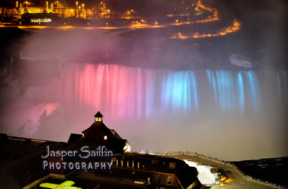 Horseshoe Falls, Niagara Falls, at night