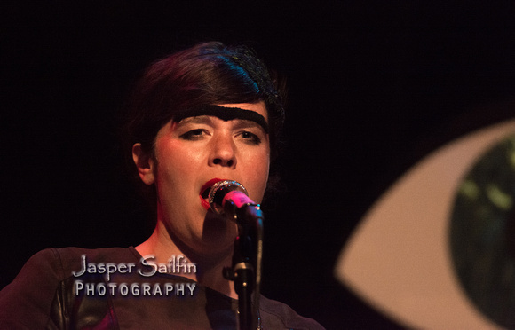 Abigail Nessen-Bengson with tUnE-yArDs at the Crofoot Ballroom, October 2014